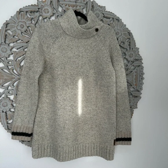 Roots Beige/Grey Knit Cowl Neck Pullover Sweater – Size XL, Cozy & Stylish - Picture 3 of 13